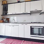 Daire Cosy Flat In Pretty Seaside Town