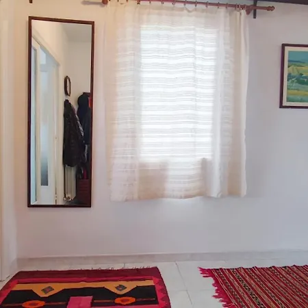 Cosy Flat In Pretty Seaside Town 锡切斯