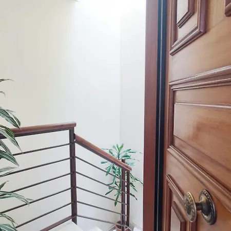 Cosy Flat In Pretty Seaside Town 锡切斯