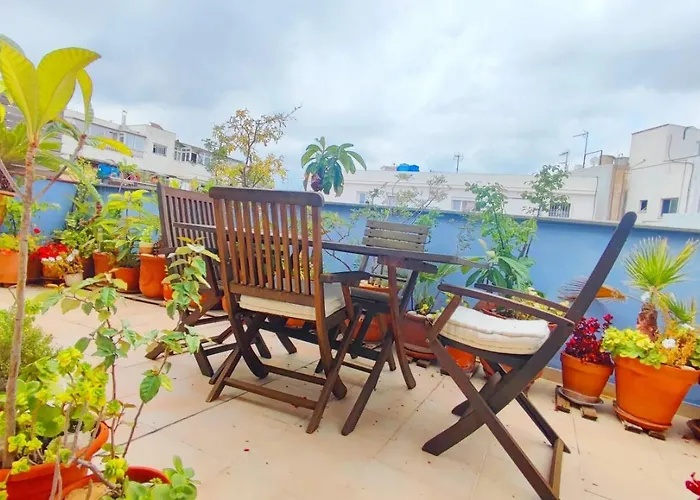 Cosy Flat In Pretty Seaside Town