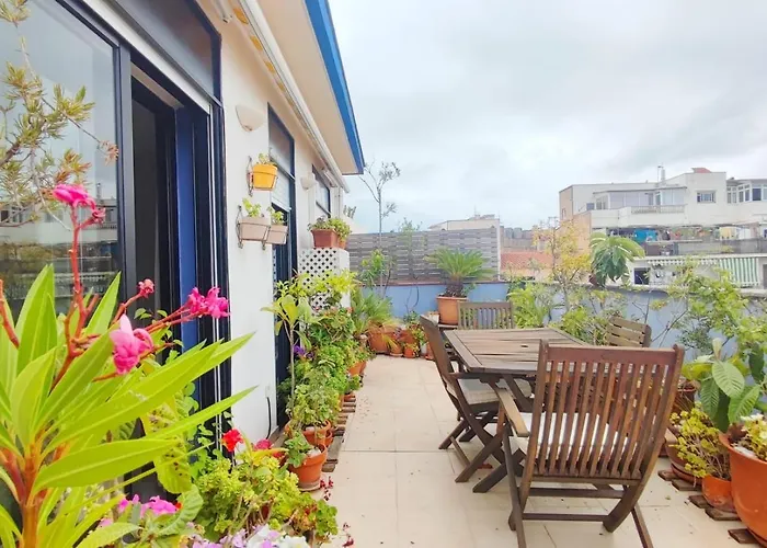 Cosy Flat In Pretty Seaside Town