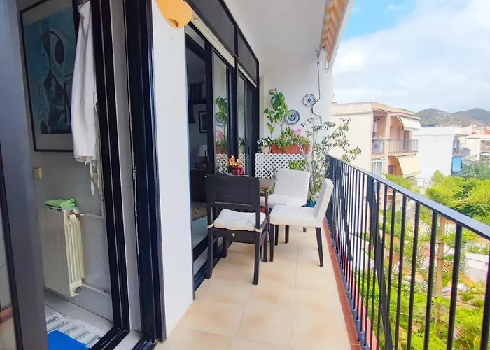 Cosy Flat In Pretty Seaside Town Sitges